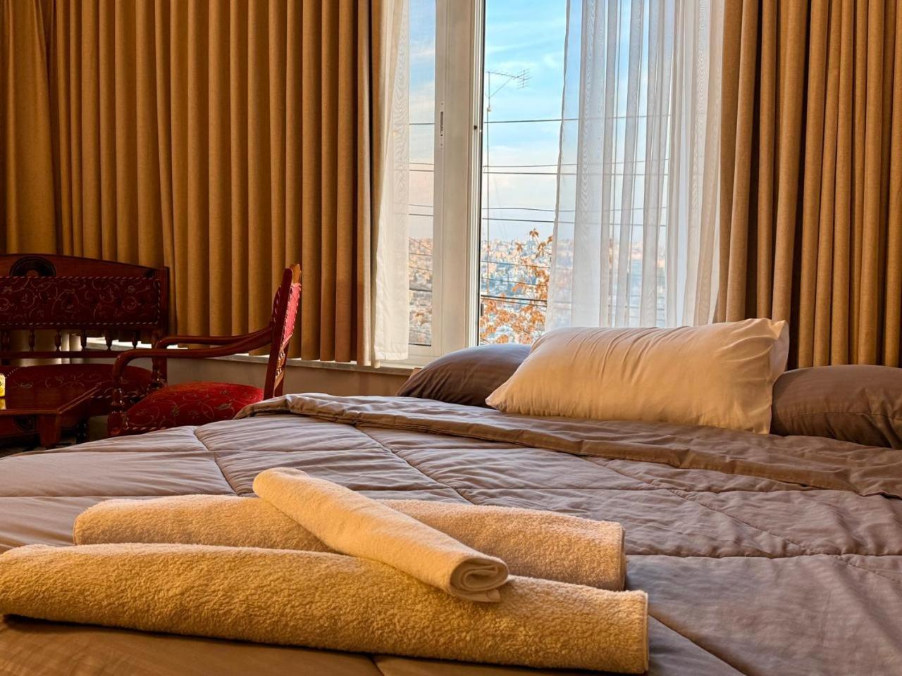 Hotel Beit Ahlan Amman Esterno foto
