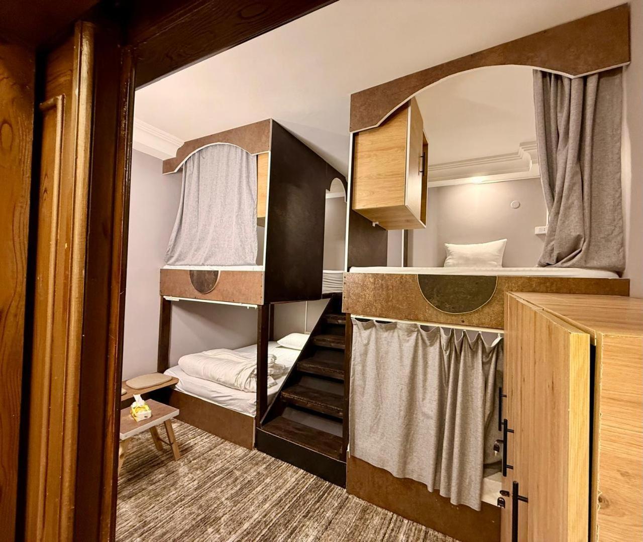 Hotel Beit Ahlan Amman Esterno foto