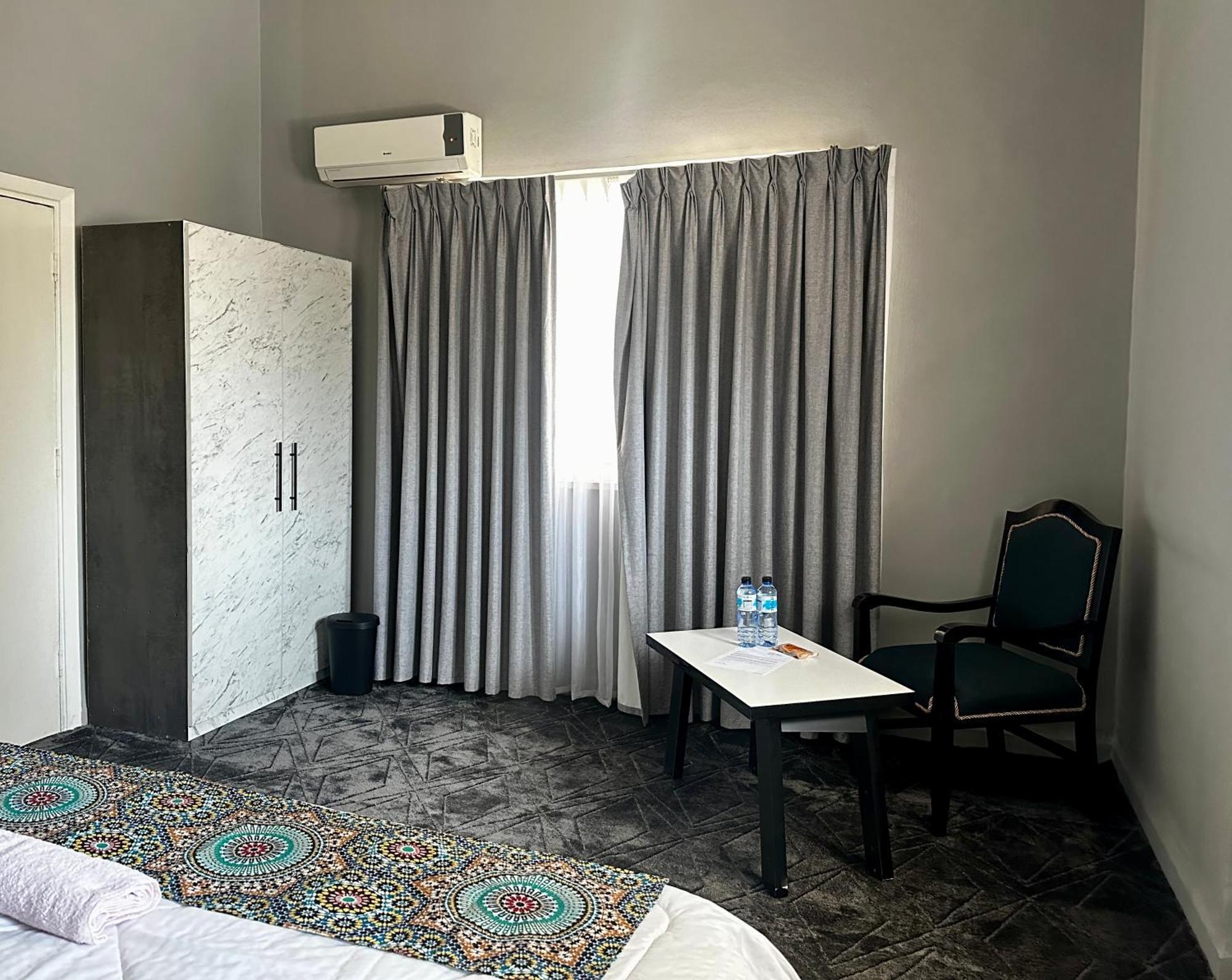 Hotel Beit Ahlan Amman Esterno foto