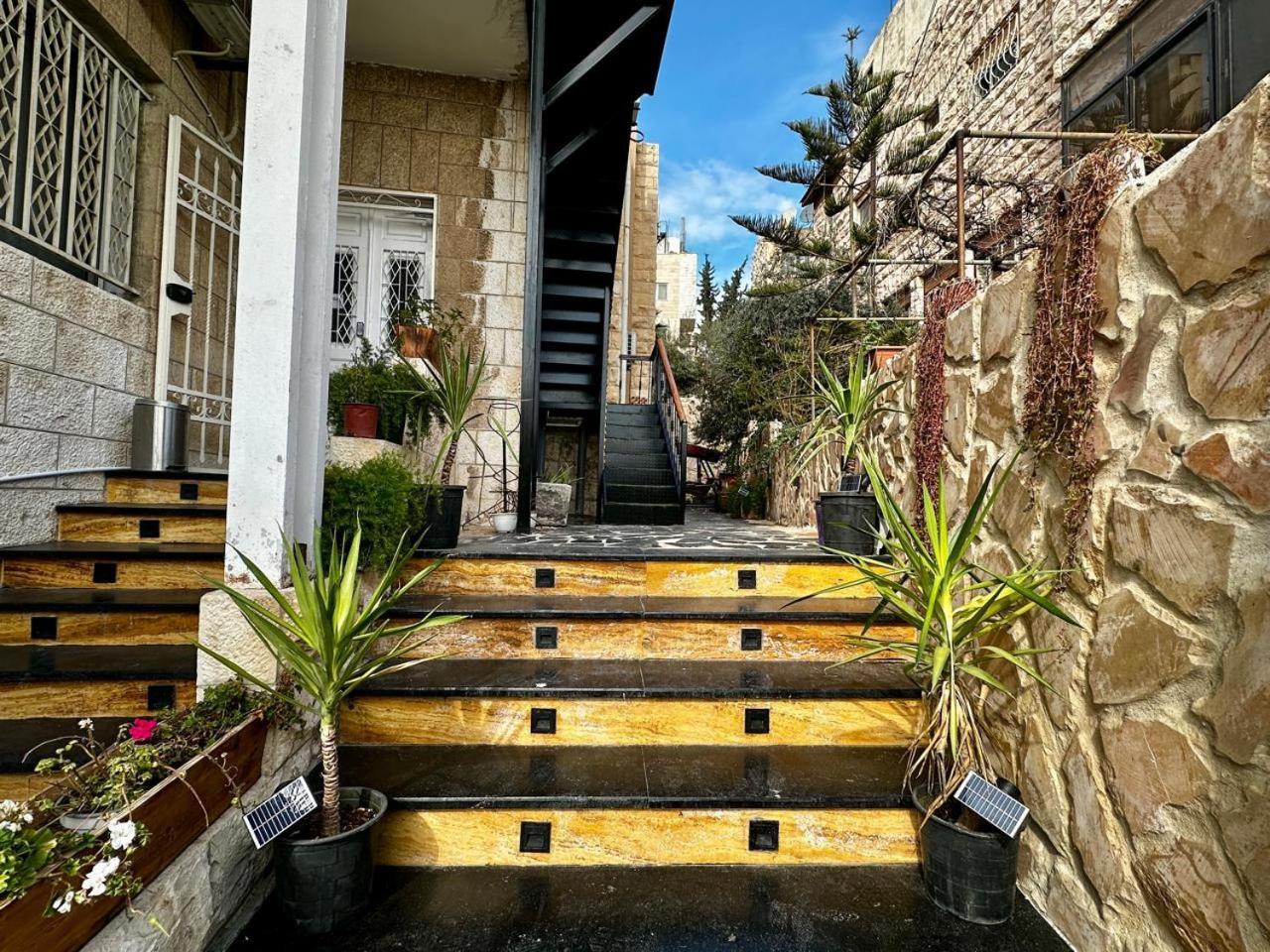 Hotel Beit Ahlan Amman Esterno foto