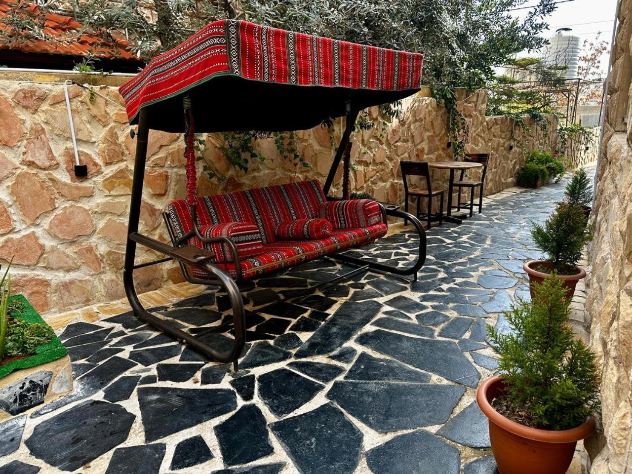 Hotel Beit Ahlan Amman Esterno foto